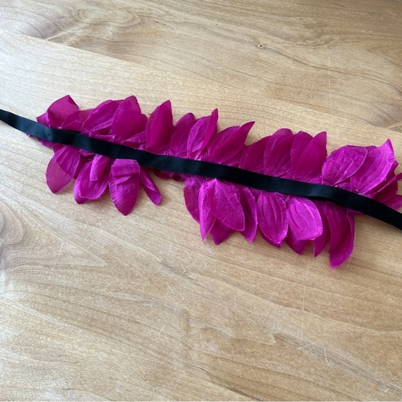 UNBRANDED SATIN CHOKER OR BELT BOLD PINK OS FAIRYCORE VERSATILE FEMININE CHIC - Picture 9 of 9